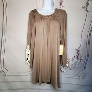 Paper + Tee NWT Embellished Elbow Dress Size 2x